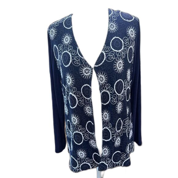 Chicos Travelers Women XL Cardigan Blue White Embroidered Artsy Shapes Stretch 3 - Picture 1 of 9